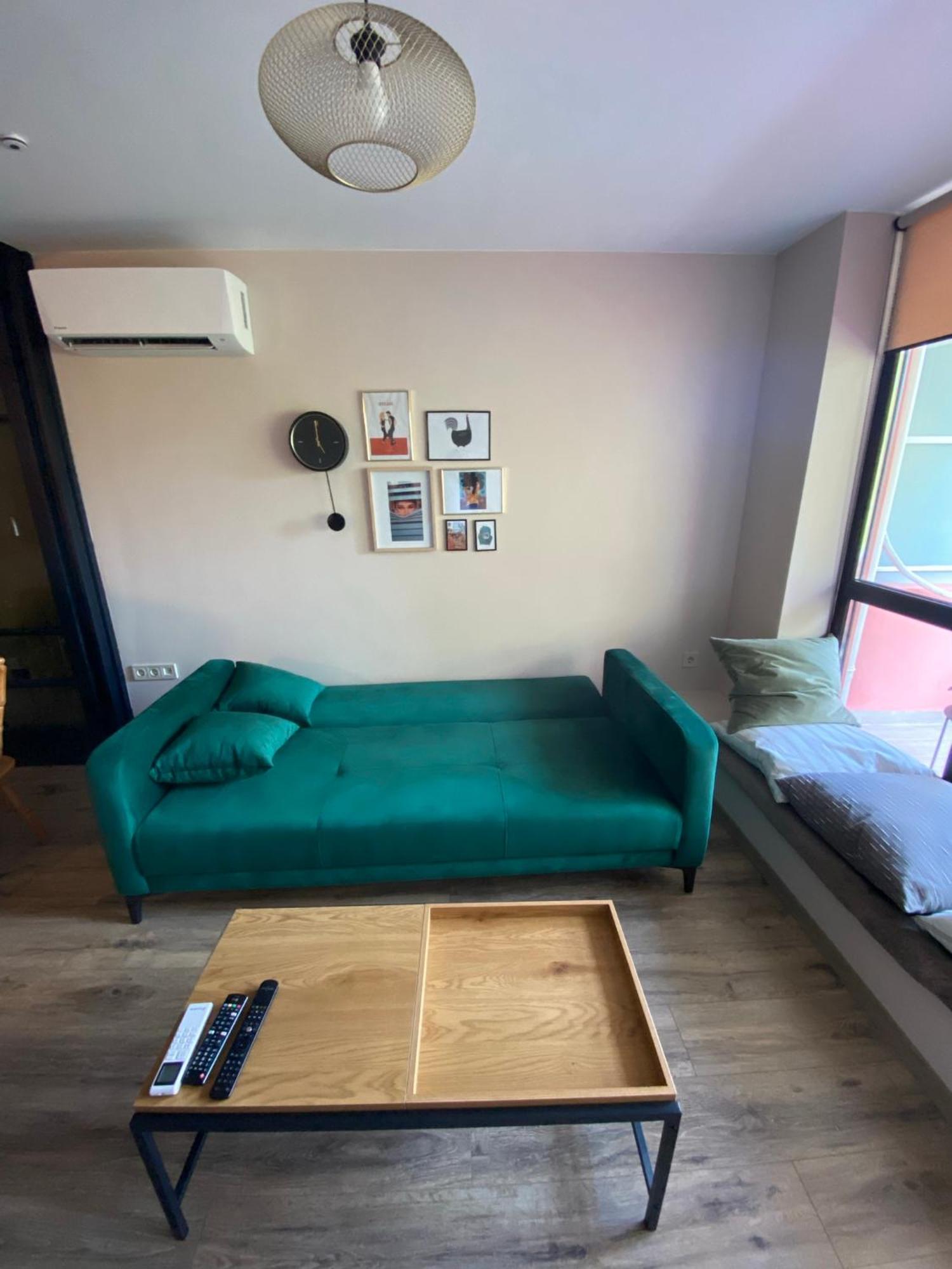 Lovely 1 Bedroom Apartment In The Heart Of Varna Exterior foto